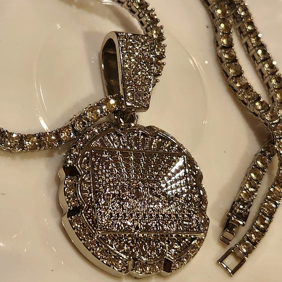 Charm Choker Miami Style Hip Hop Necklace, Pendant 13mm/20 inch. Fashionable. - Picture 6 of 9